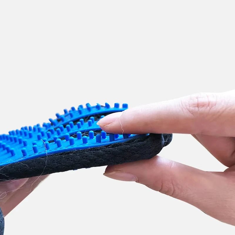 Best Pet Grooming Glove & Hair Removal Brush for Cats & Dogs - Loyal Paws